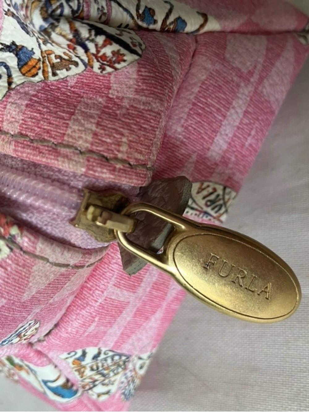 Furla Pink Butterfly pouch - Picture 6 of 6